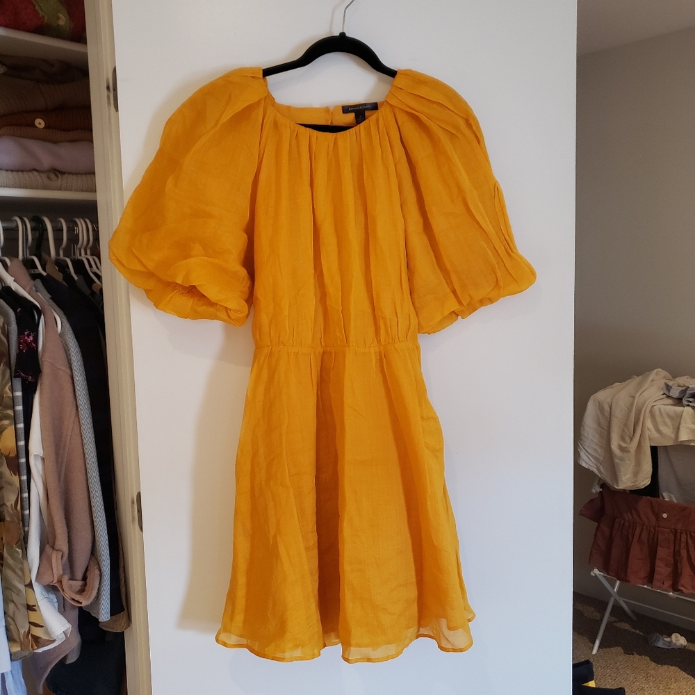 NWT Banana republic open back puff sleeve cotton dress - size M